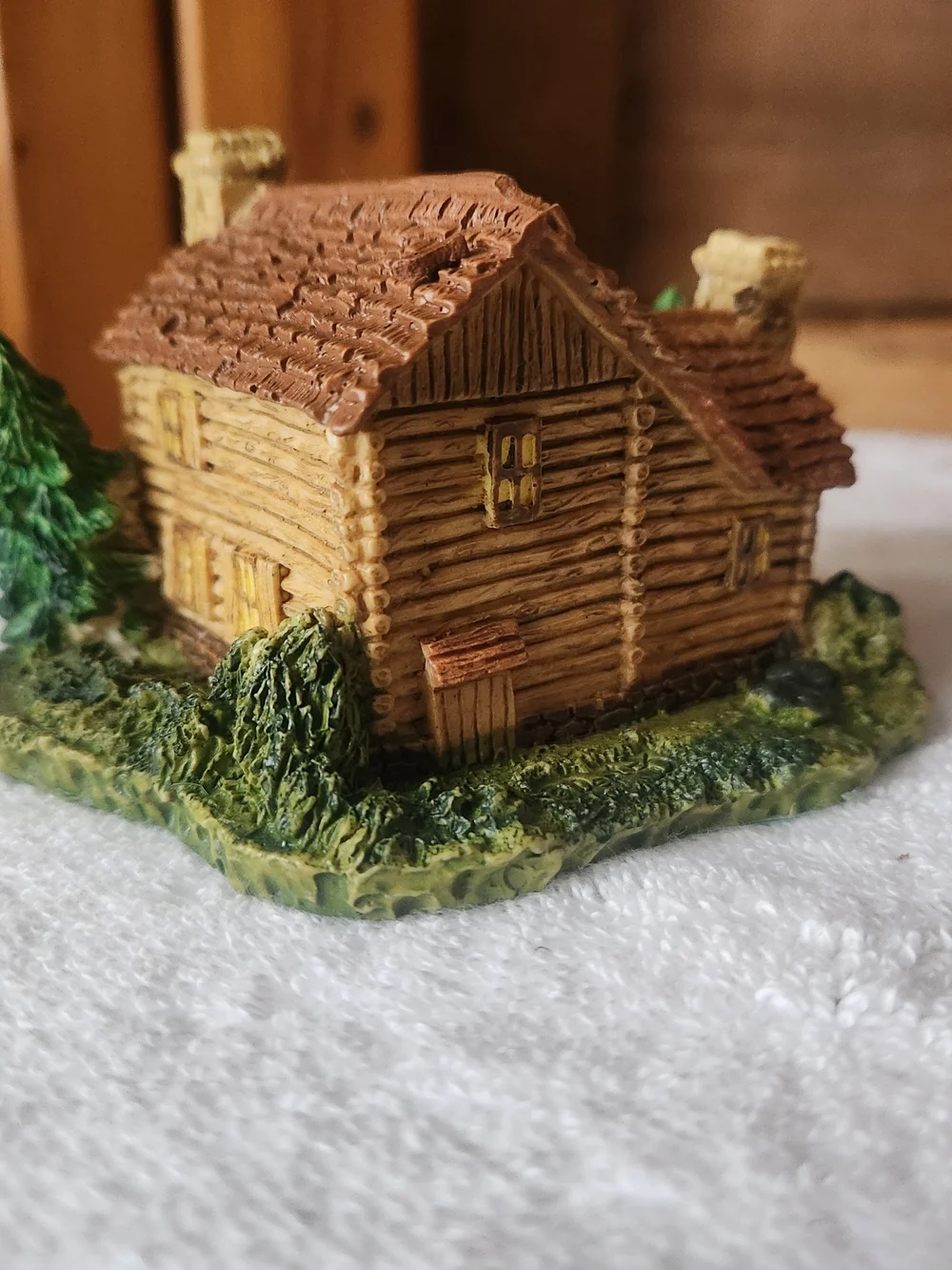 New England Miniature 